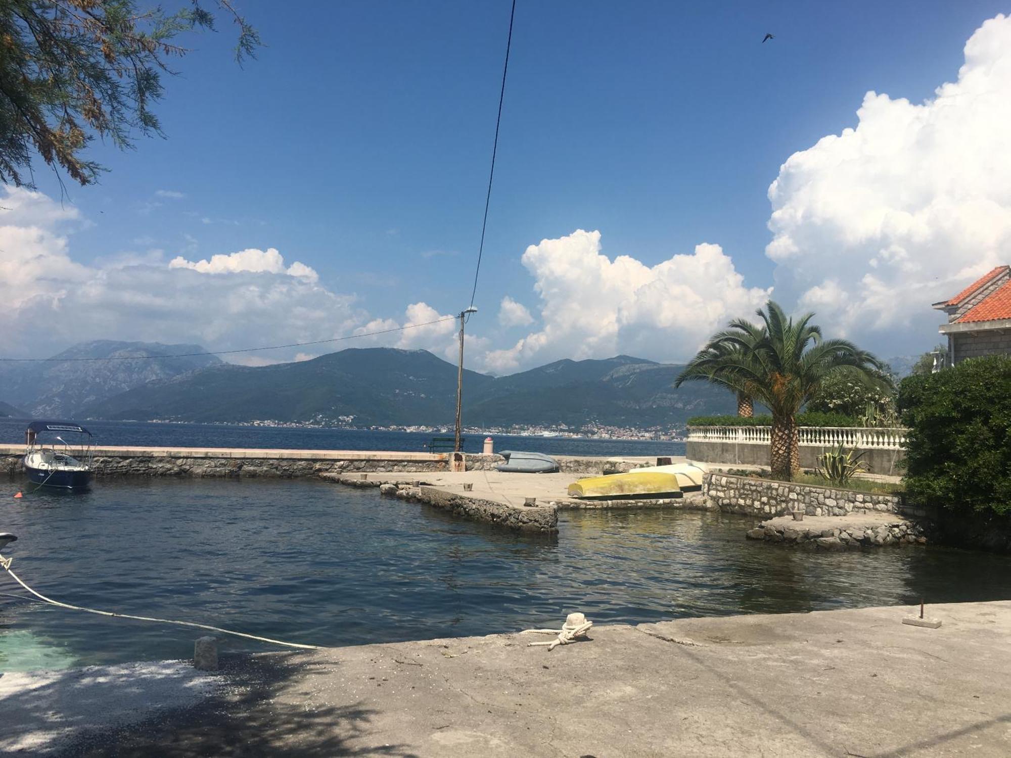 Studio Apartments Krasici Tivat Bagian luar foto