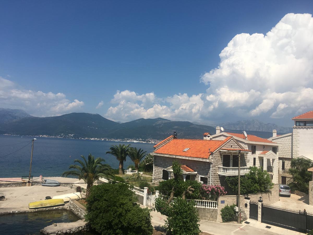 Studio Apartments Krasici Tivat Bagian luar foto